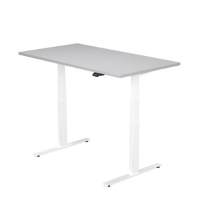 Ein höhenverstellbarer Schreibtisch mit weißem Gestell und einer grauen Tischplatte in schlichtem Design.